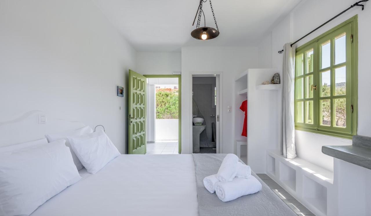 Pente Elies Milos Hotel 3*