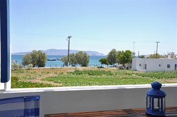 Pente Elies Milos Hotel