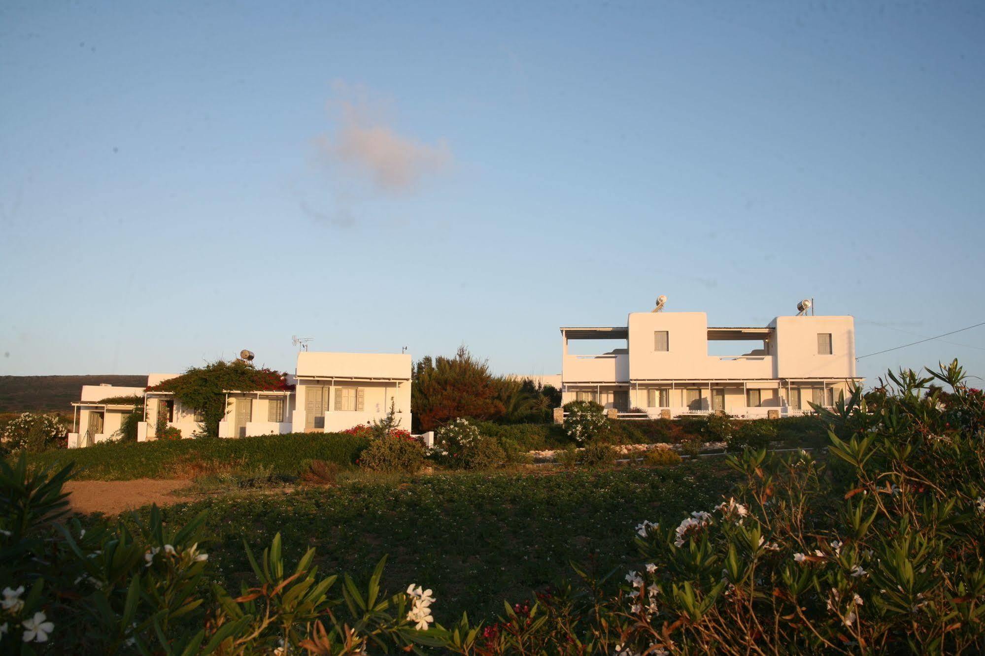 Hotel Pente Elies Milos