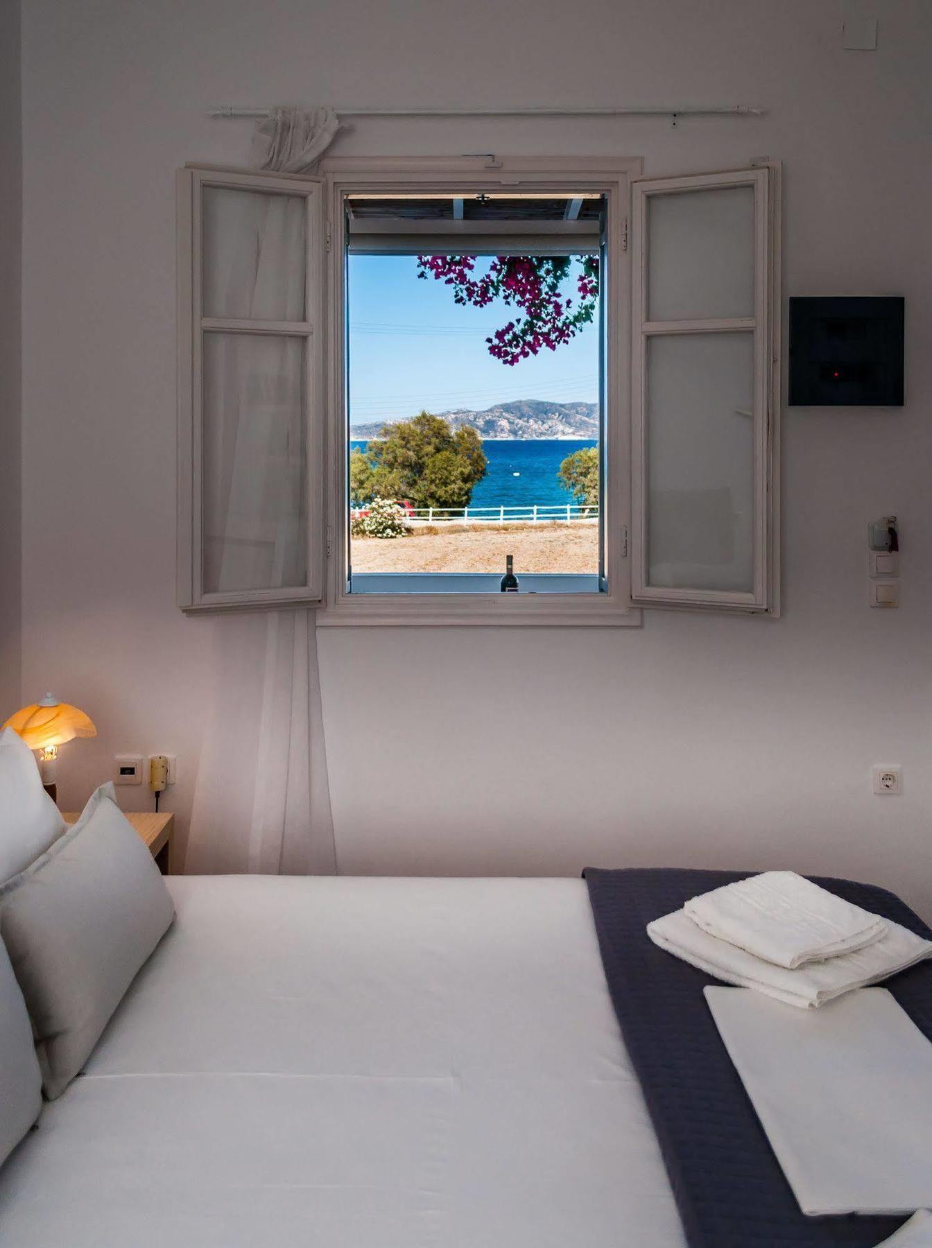 Pente Elies Milos 3* Pollonia