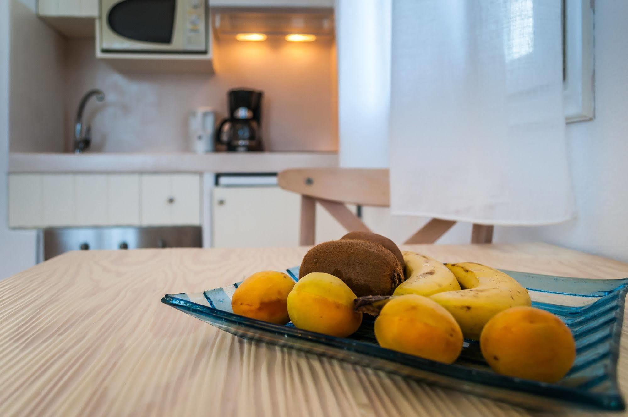 Hotel Pente Elies Milos 3*